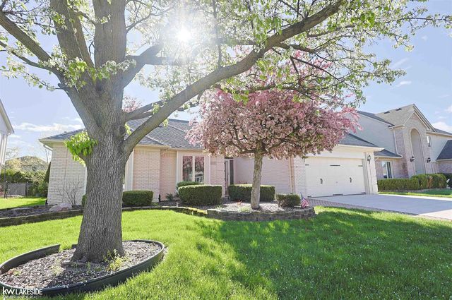 53338 Villa Rosa Drive, Macomb, MI 48042