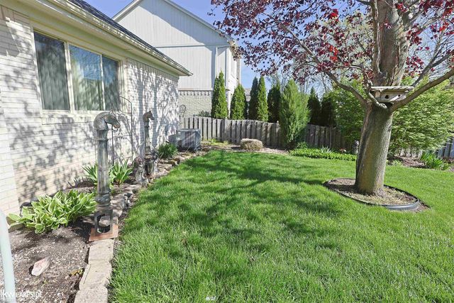 53338 Villa Rosa Drive, Macomb, MI 48042