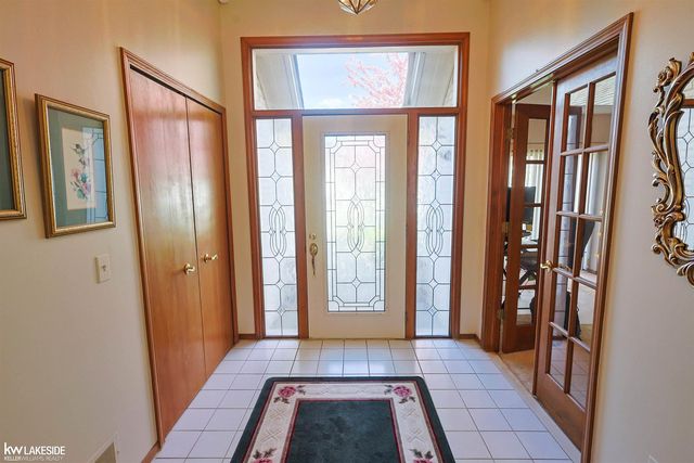 53338 Villa Rosa Drive, Macomb, MI 48042