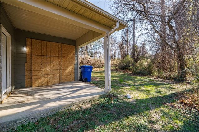 3690 Adamsville SW Drive, Atlanta, GA 30331