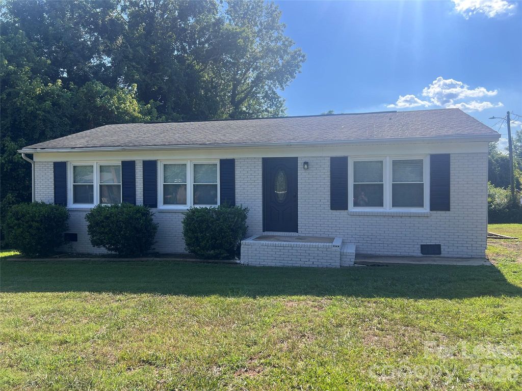 3605 Somerset Drive, Gastonia, NC 28052