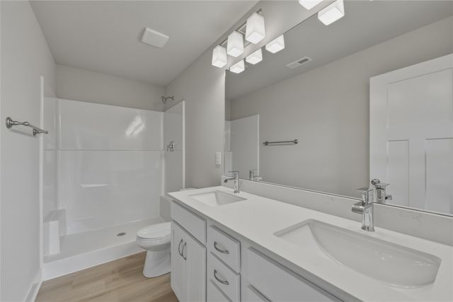 103 NE Doe Pointe Lane, Ankeny, IA 50021