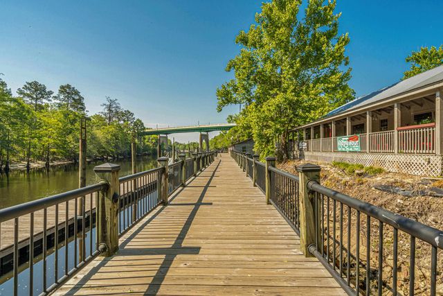 5000 Huckleberry Ln., Conway, SC 29526