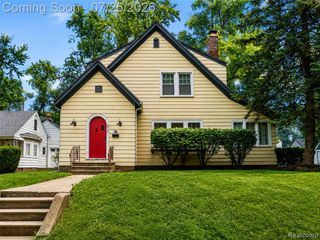 217 Navajo Avenue, Pontiac, MI 48341
