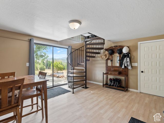 9145 E KELLY DR, Huntsville, UT 84317