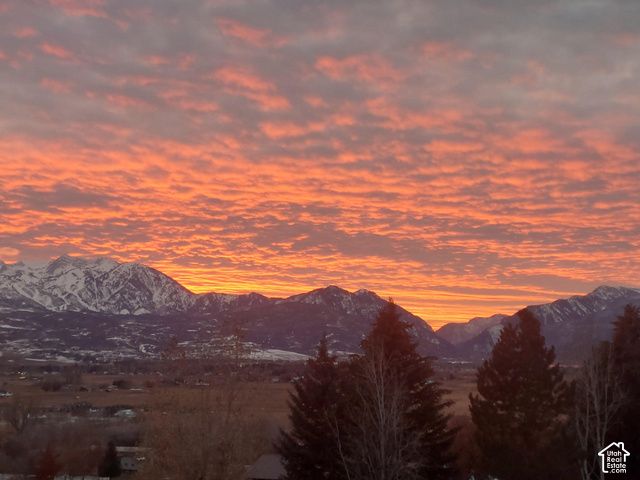 9145 E KELLY DR, Huntsville, UT 84317
