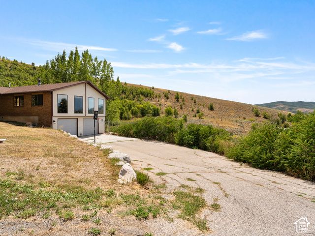 9145 E KELLY DR, Huntsville, UT 84317