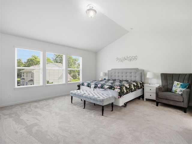 21222 Laurelwood Court, Farmington, MI 48336