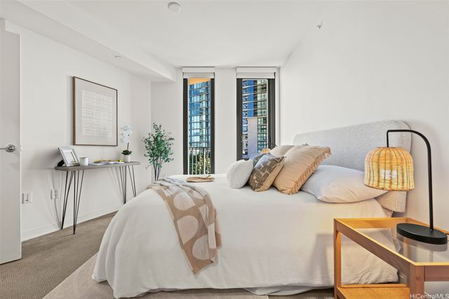 987 Queen Street 1004, Honolulu, HI 96814