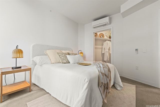 987 Queen Street 1004, Honolulu, HI 96814