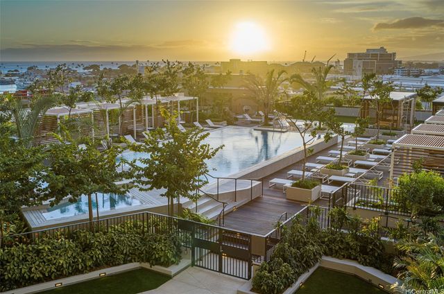 987 Queen Street 1004, Honolulu, HI 96814