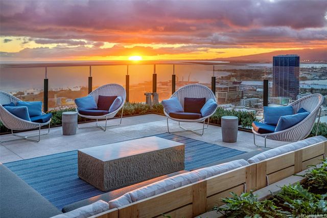 987 Queen Street 1004, Honolulu, HI 96814