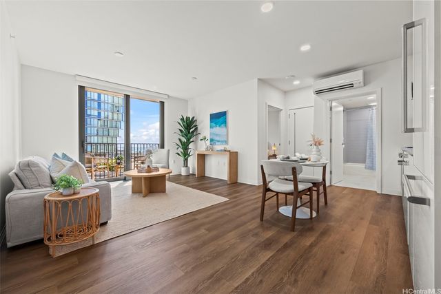 987 Queen Street 1004, Honolulu, HI 96814