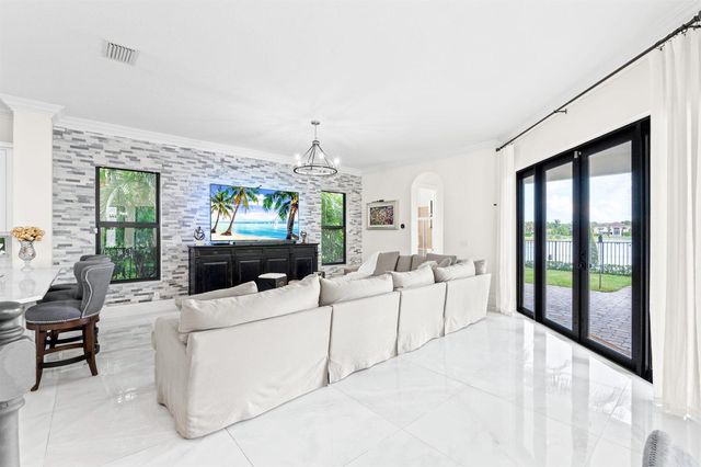 647 Edgebrook Lane, Royal Palm Beach, FL 33411