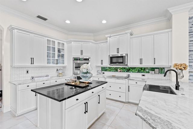 647 Edgebrook Lane, Royal Palm Beach, FL 33411