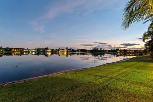 647 Edgebrook Lane, Royal Palm Beach, FL 33411