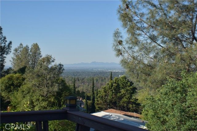 18 Oak Hill, Oroville, CA 95966