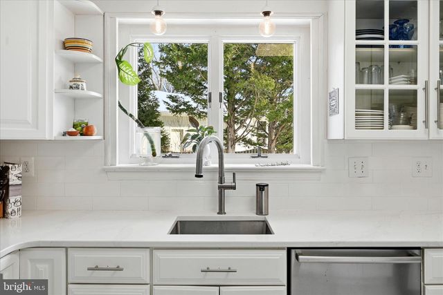 1201 ALLENDALE RD, Mclean, VA 22101