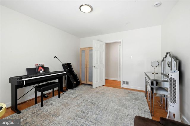 1201 ALLENDALE RD, Mclean, VA 22101