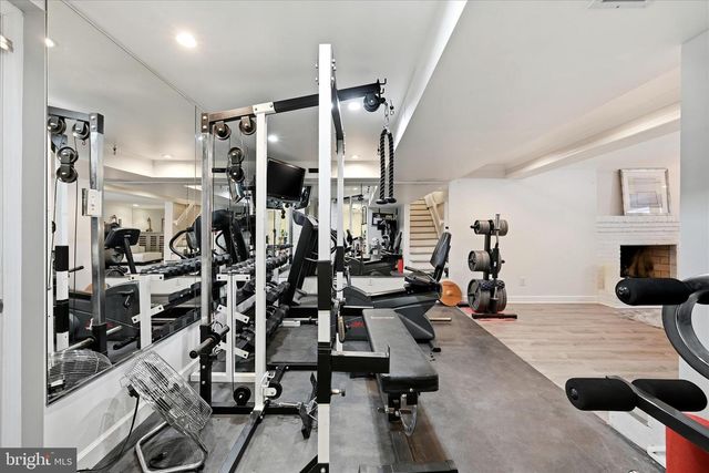 1201 ALLENDALE RD, Mclean, VA 22101