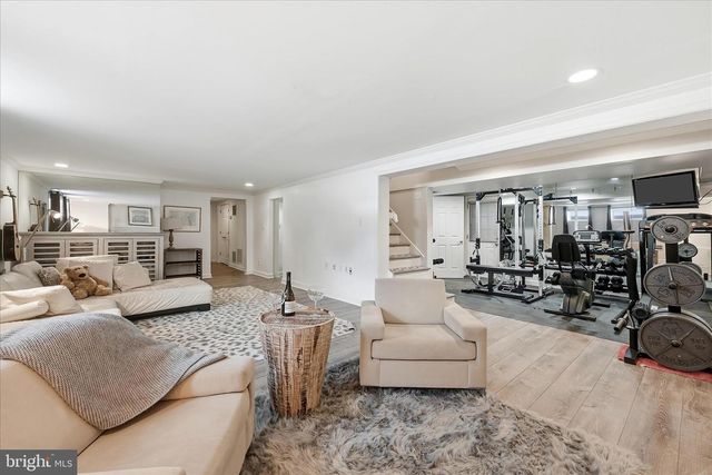 1201 ALLENDALE RD, Mclean, VA 22101