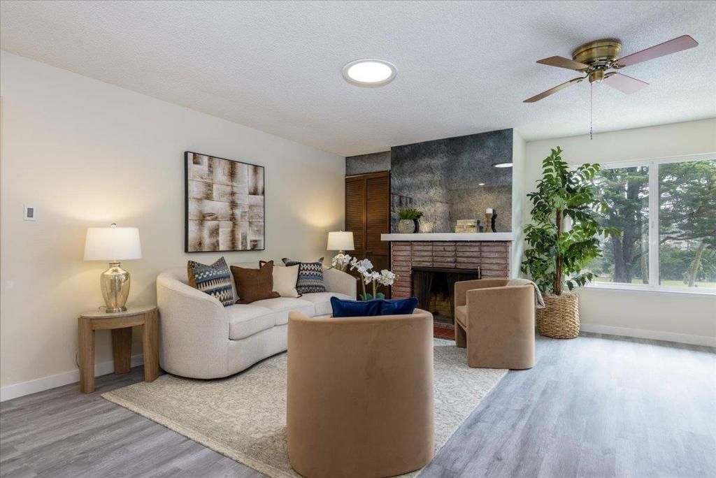 Image 5 of property listing at 4543 Callan Boulevard, Daly City, CA 94015