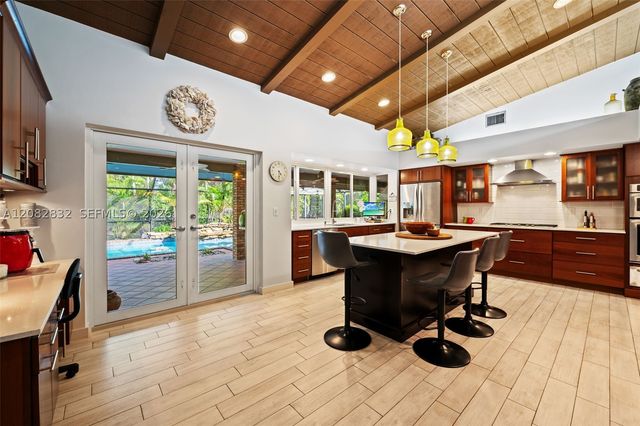15625 SW 73rd Ct, Palmetto Bay, FL 33157