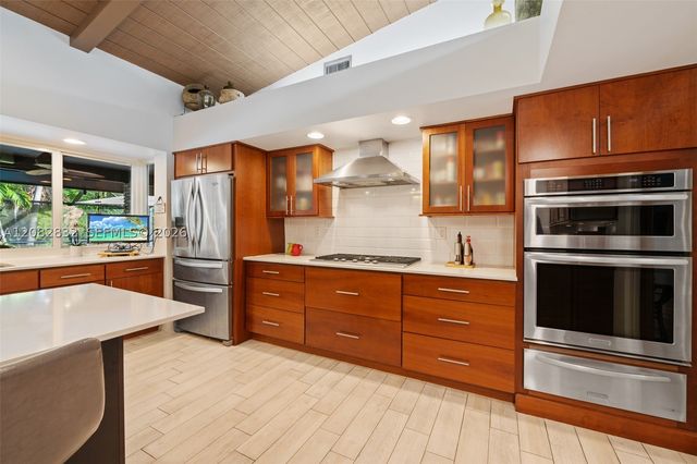 15625 SW 73rd Ct, Palmetto Bay, FL 33157