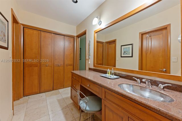 15625 SW 73rd Ct, Palmetto Bay, FL 33157