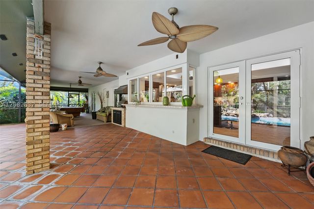 15625 SW 73rd Ct, Palmetto Bay, FL 33157