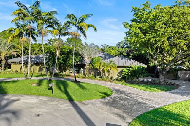 15625 SW 73rd Ct, Palmetto Bay, FL 33157