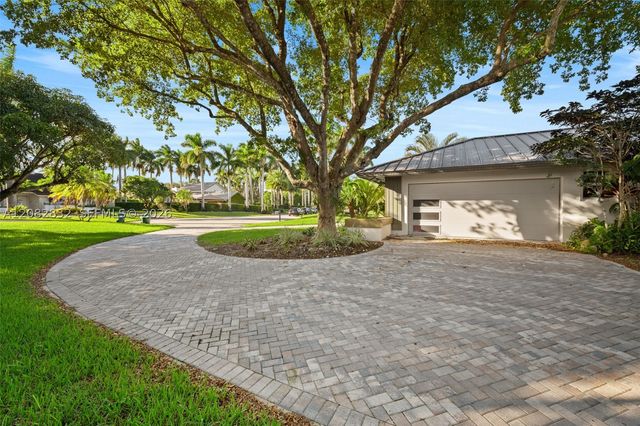 15625 SW 73rd Ct, Palmetto Bay, FL 33157