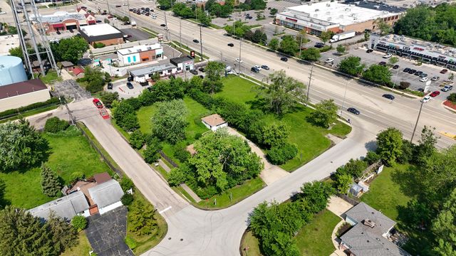 1190 Apple Street, Hoffman Estates, IL 60169