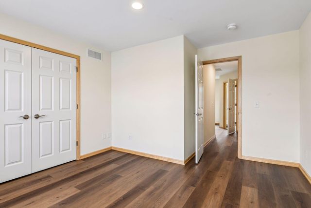 2121 Village Trail, Mound, MN 55364