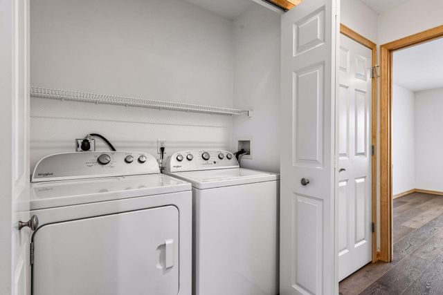 2121 Village Trail, Mound, MN 55364