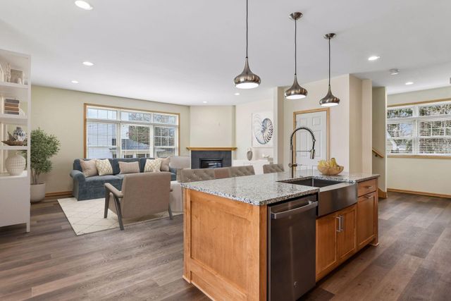 2121 Village Trail, Mound, MN 55364