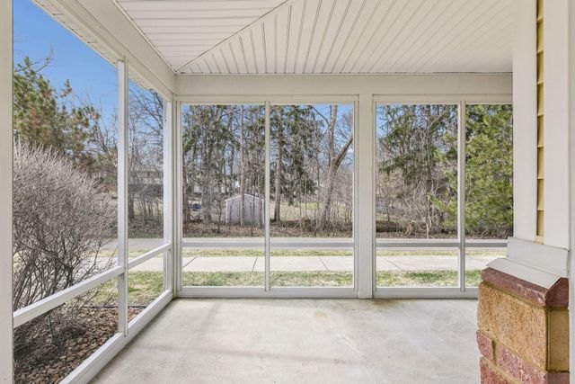 2121 Village Trail, Mound, MN 55364