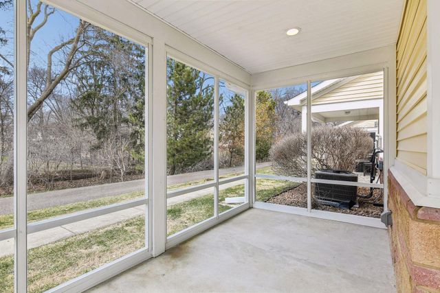 2121 Village Trail, Mound, MN 55364
