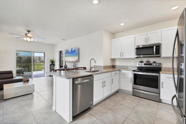 3293 HILLTOP CIRCLE, Bradenton, FL 34211