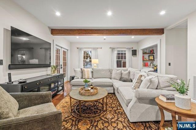 134 Maplewood Avenue, Maplewood, NJ 07040