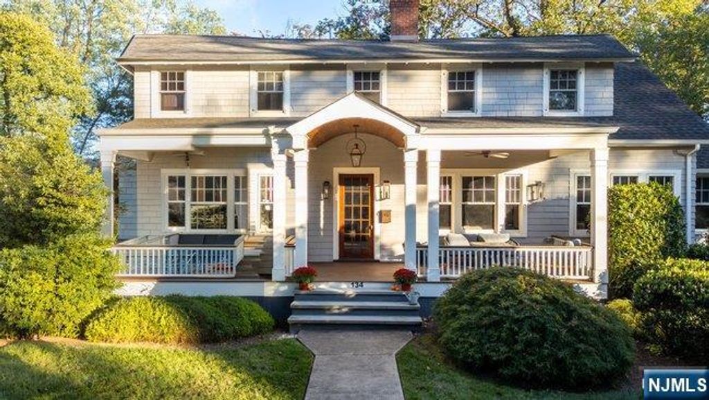 134 Maplewood Avenue, Maplewood, NJ 07040