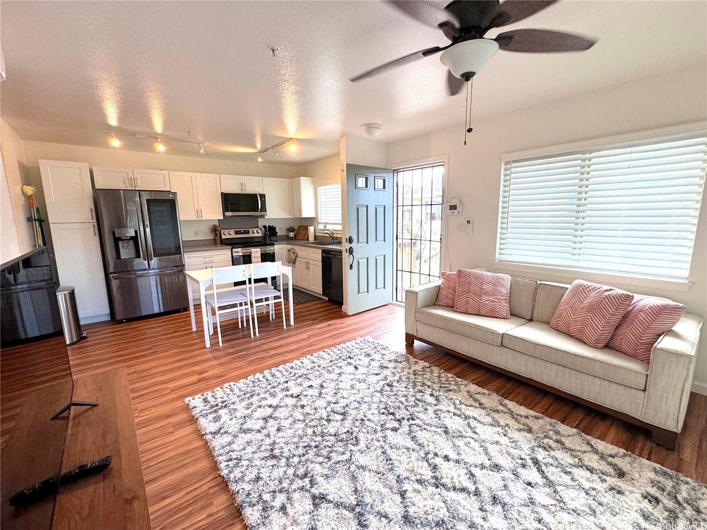 801 Kakala Street 1406, Kapolei, HI 96707