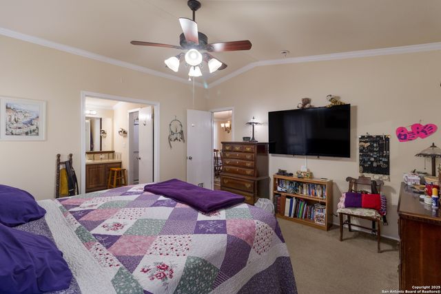 4892 County Road 427, Stockdale, TX 78160