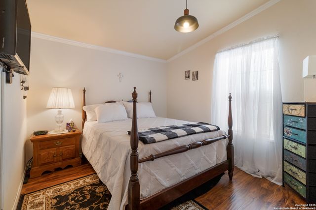 4892 County Road 427, Stockdale, TX 78160