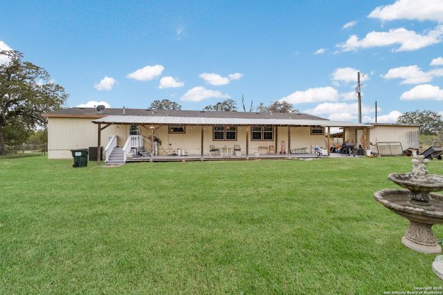 4892 County Road 427, Stockdale, TX 78160