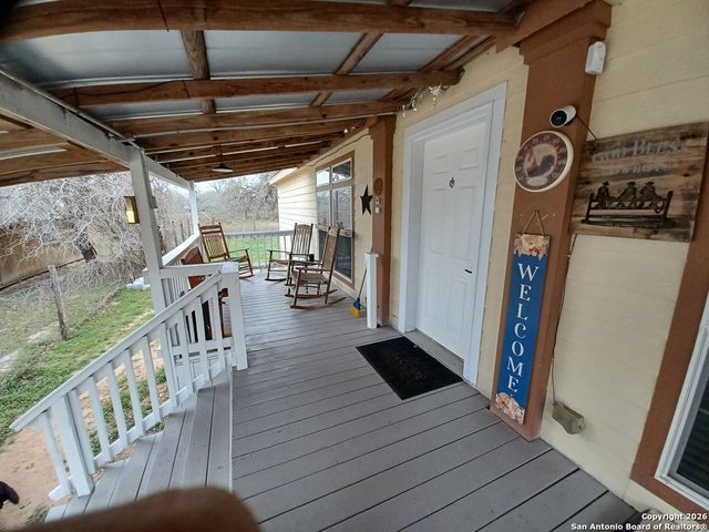 4892 County Road 427, Stockdale, TX 78160