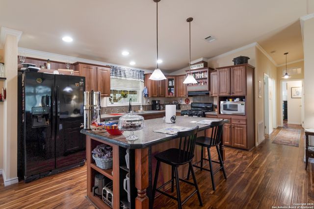 4892 County Road 427, Stockdale, TX 78160