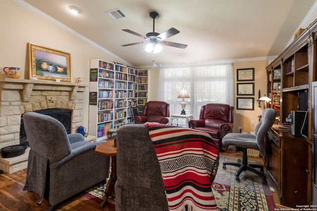 4892 County Road 427, Stockdale, TX 78160