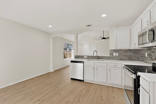 9708 Calle Del Oro Lane, Dallas, TX 75217