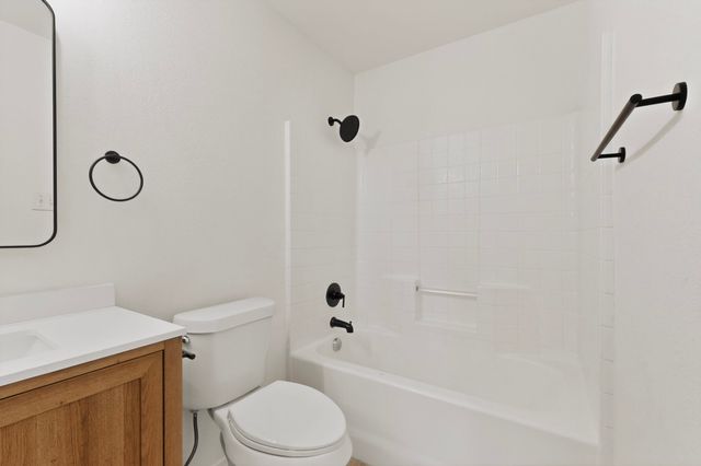 9708 Calle Del Oro Lane, Dallas, TX 75217